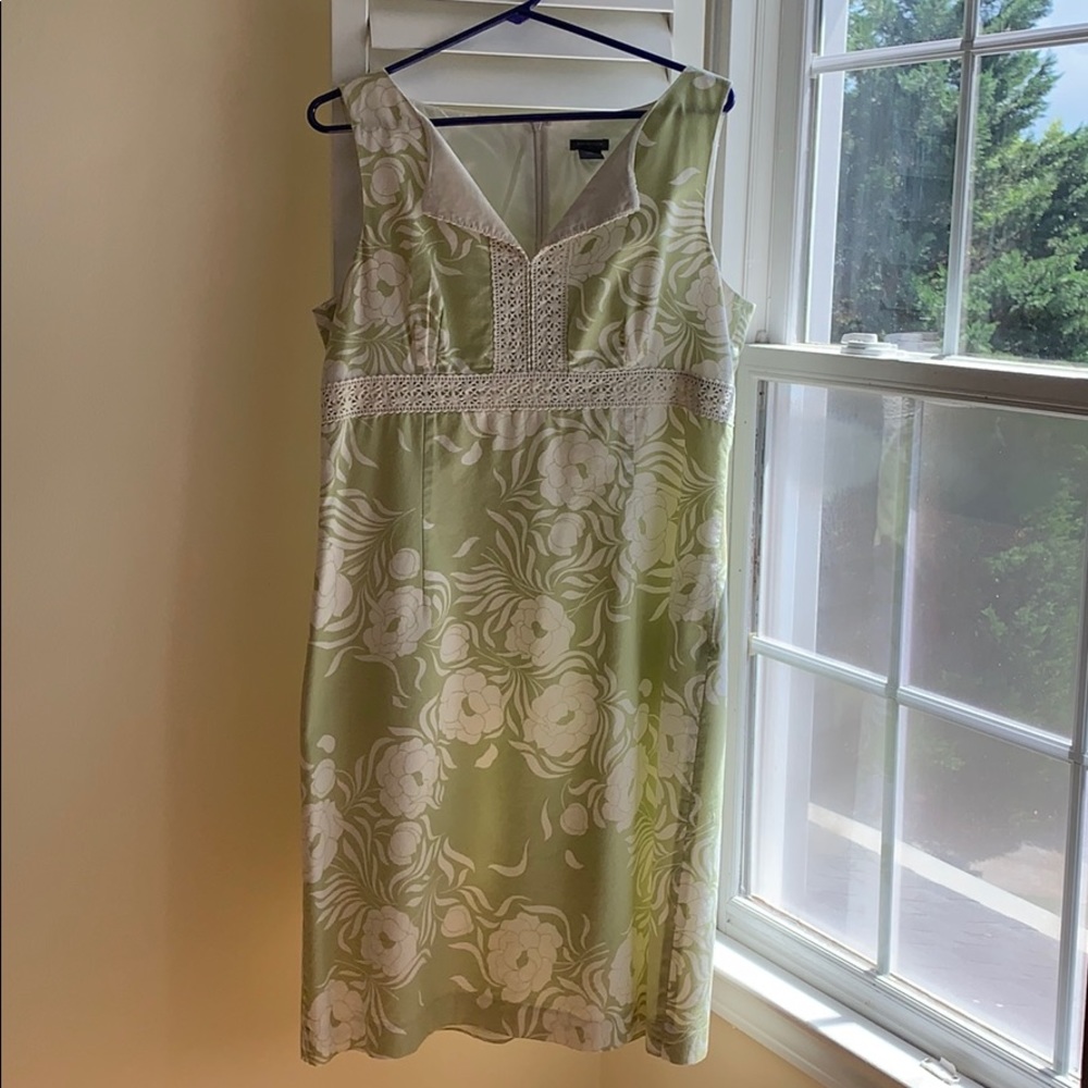Green/white dress